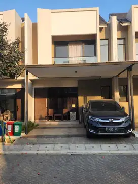 Disewakan pik2 extension 3 kamar tidur ukuran 6x15 atau 90 m dpn taman