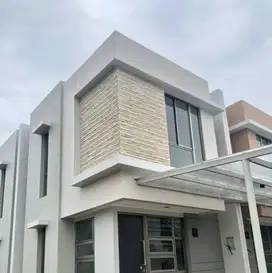 jual cepat rumah pik2 tahap 1 hoek 4.5x10 2 lantai brand new