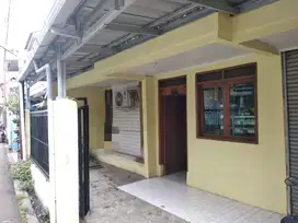 Di jual cepat rumah di Karasak. harga di bawah pasar kin