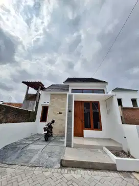Rumah Pesan Bangun di Lokasi Strategis, Dekat Bandara Solo!