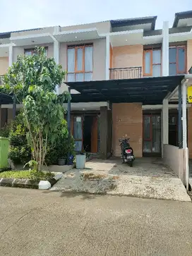 Disewakan rumah 2 lantai Di Cherry Field Ciganitri,Bdg.
