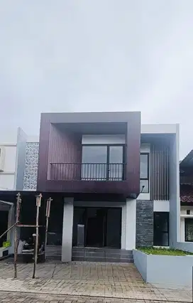 Rumah di Kota Baru Parahyangan Bandung, 2 Lantai Minimalis Unfurnish