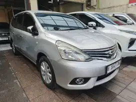 Nissan Grand Livina SV A/T 2013