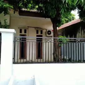 Rumah Murah Besar Jati Bening Strategis