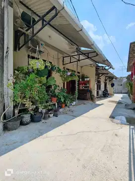 DIJUAL RUMAH TINGGAL PLUS KONTRAKAN 3 PINTU