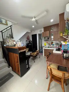 DIJUAL/DISEWAKAN RUMAH PIK2 FURNISH RAPIH