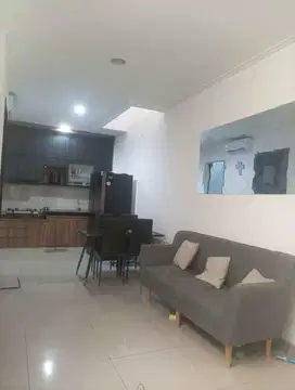 DISEWAKAN RUMAH PIK2 4X15 FURNISH