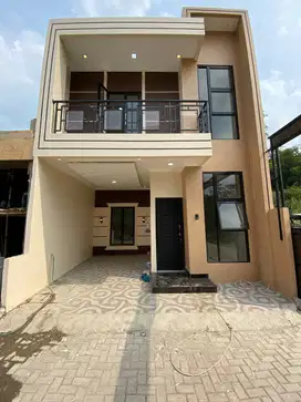 rumah minimalist 2 lantai lokasi di kawasan GDC depok dekat stasiun