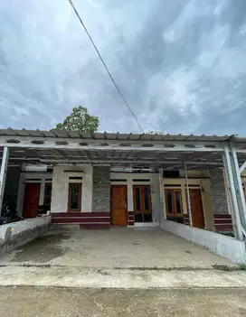 RUMAH BARU MURAH DEKAT STASIUN