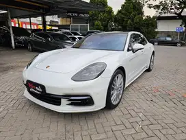 Porsche Panamera 4S 2018/2019 putih , km7rb LWB