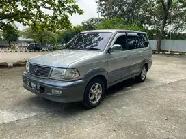 Toyota Kijang Krista 2.0 Bensin M/T 2002