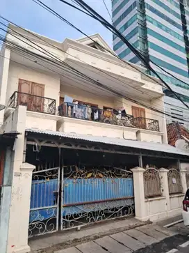 DIJUAL RUMAH KOST DI KEBON SIRIH - JAKARTA PUSAT. LOKASI CAKEP ABIS