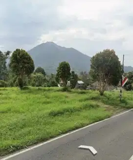 DIJUAL TANAH  LOKASI KOPENG PINGGIR JALAN RAYA bagus untuk Cafe,Villa