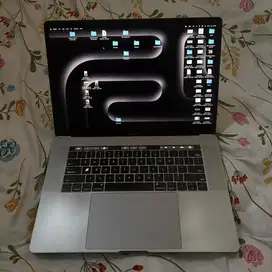 Macbook Pro 2018 15 Inch 16/256 GB