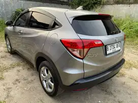 hrv hr-v e at matic 2018 km low, mobil antik