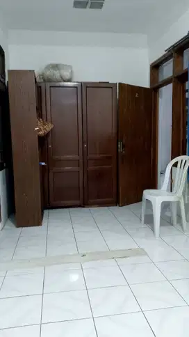 Dijual kosan dkt Gedung Sate dan Unpad Jalan 2 Mobil 