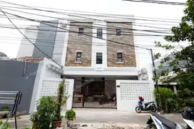 Rumah Kost Kondisi Baru di Kebayoran Baru Jakarta Selatan