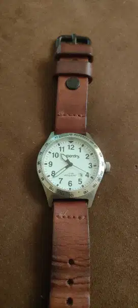 Jam tangan pria superdry