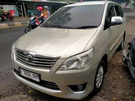 Kijang Innova (2012) - Silver Metallic