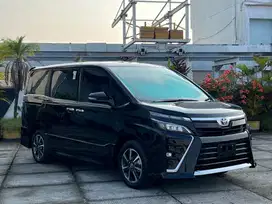 ISTIMEWA !! TOYOTA VOXY 2.0 2021 AT LAST EDITION MDL 2020/2022