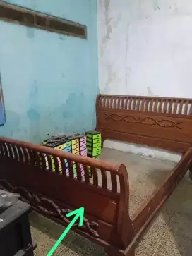 Dipan kayu jati, model Bagong. .500.000