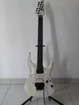 Gitar Ibanez jem putih