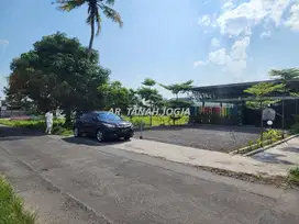Dekat Pusat Kota! Tanah SHM 184m², Tepi Jalan Akses Besar, 6 menit UMY