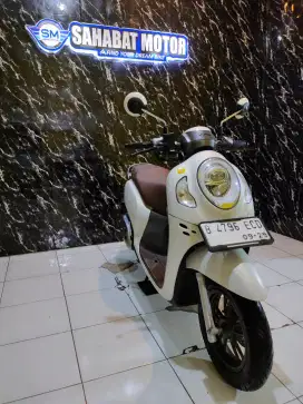 SCOOPY PRESTIGE TH 2024