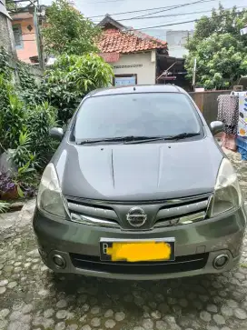 Grand Nissan Livina