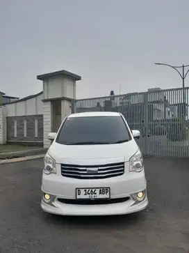 Toyota Nav1 2013 Bensin