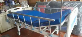 Tempat tidur rumah sakit
