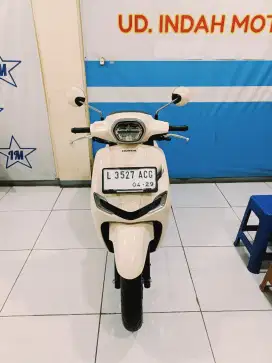 Cream glossy HONDA ALL NEW STYLO CONNECTED 160 NON ABS 2024