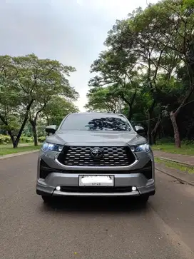 Zenix Q Modellista Hybrid 2023 Like New