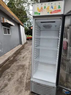 Showcase jumbo normal