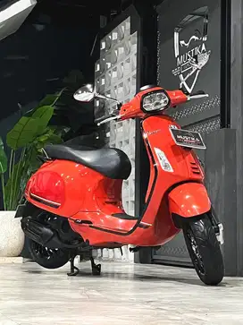 Warna favorit‼️Vespa sprint S 150 ABS th 2022 orange - Ayu Mustika