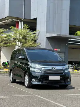 Toyota Vellfire 2.4 V 2013