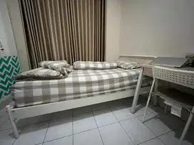 Dijual ex. Informa - Dipan tempat tidur Lyon & Kasur Bamboo