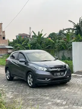 Hrv e at cvt 2015 km low 70rb record honda