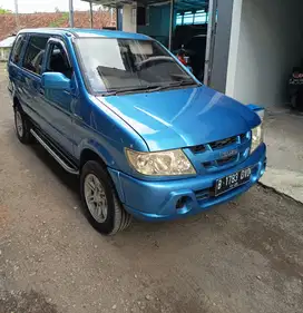 Mulus Terawat Isuzu Panther LV 2.5 Manual Diesel Warna Biru Tahun 2004