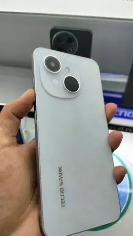 HOT TECNO SPARK GO 1 4GB+4GB/128GB,