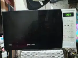 Microwave Merk Samsung type ME731K MAY 2017