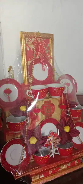 Gelas dan Cangkir Teh Kopi