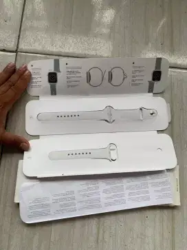 Apple strap watch 44mm white sport band