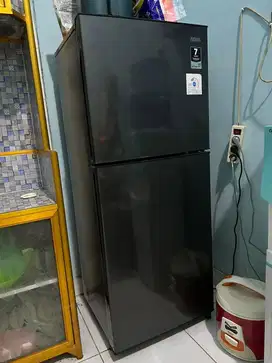 Kulkas 2 pintu Aqua minat langsung chat!!