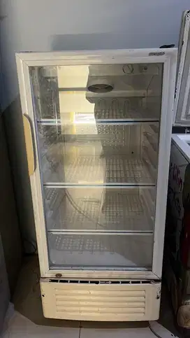 Showcase Chiller