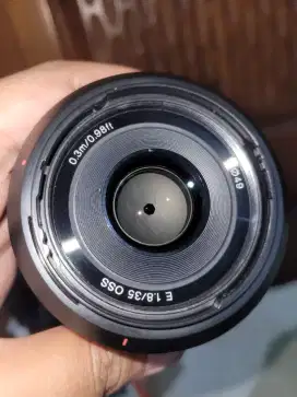 SONY E 35mm f1.8 MULUS!! MURAH!! NEGO!!