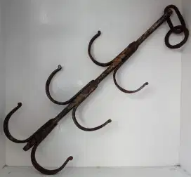 gantungan era kolonial