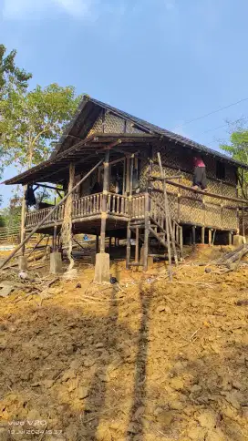 Ahli pembutaan saung bambu berkulitas