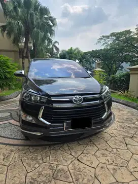 Toyota venturer diesel 2020 hitam