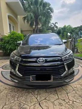 Toyota venturer diesel 2020 hitam